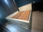 Zwaar wit houten bed 1.80x2.00, Huis en Inrichting, Gebruikt, Wit, Hout, Ophalen