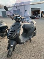 Prachtige Piaggio Zip | Weinig kilometers!, Ophalen, Zo goed als nieuw, Benzine, 50 cc