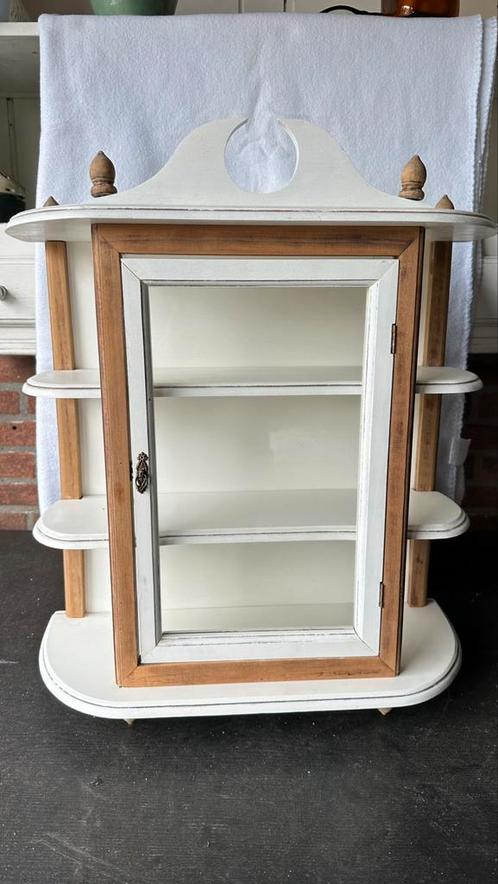 Vitrine kastje upcycled, Huis en Inrichting, Kasten | Vitrinekasten, Zo goed als nieuw, Minder dan 100 cm, 50 tot 100 cm, 25 tot 50 cm