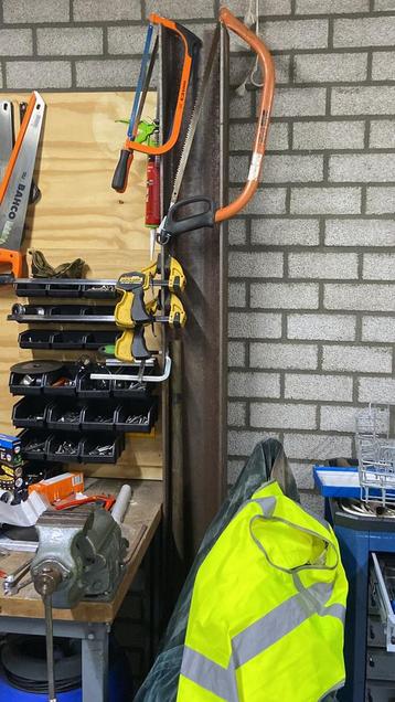 IJzeren H balk beschikbaar voor biedingen