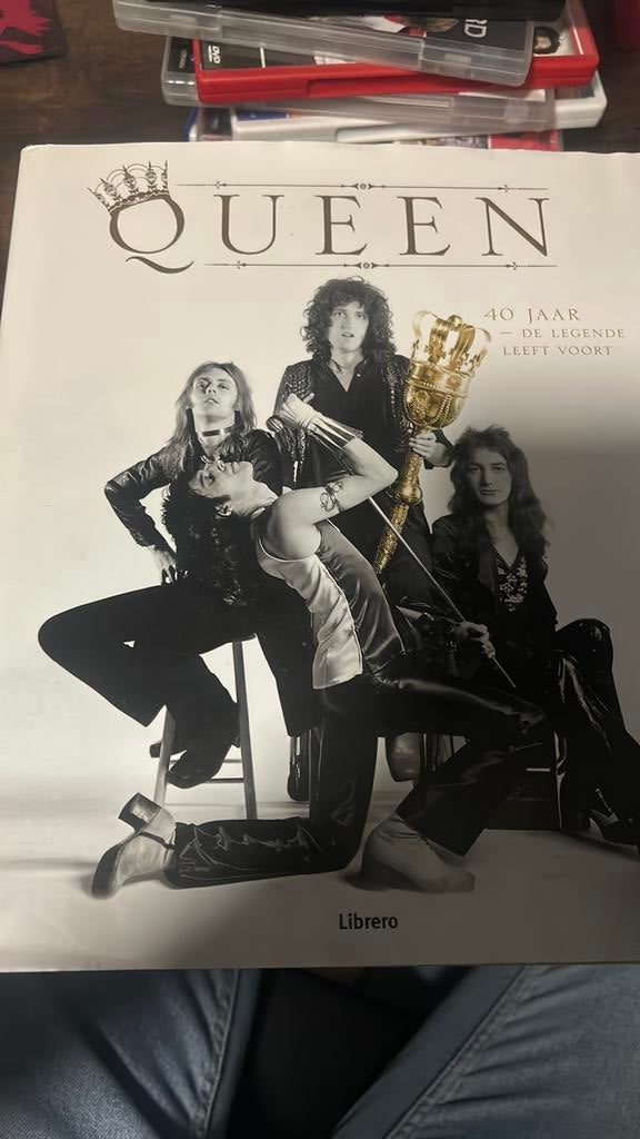 Phil Sutcliffe - Queen - 40 jaar, Artiest, Ophalen of Verzenden, Zo goed als nieuw, Phil Sutcliffe