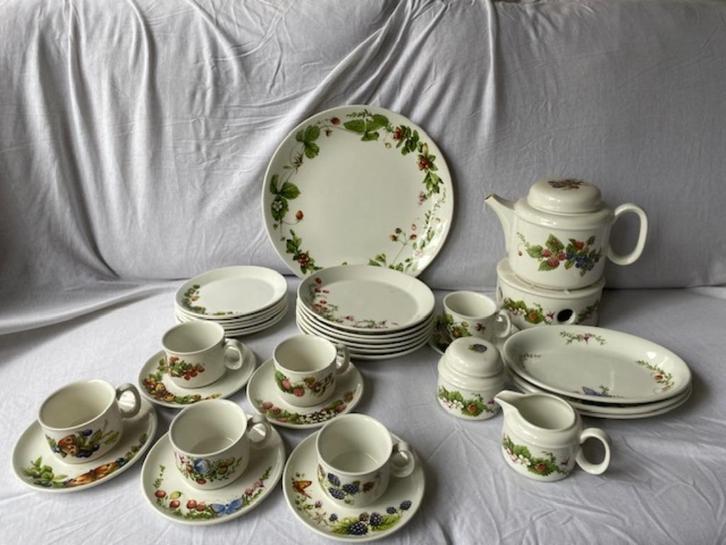 Marjolein Bastin servies 32 delig, Huis en Inrichting, Keuken | Servies, Zo goed als nieuw, Overige stijlen, Porselein, Ophalen