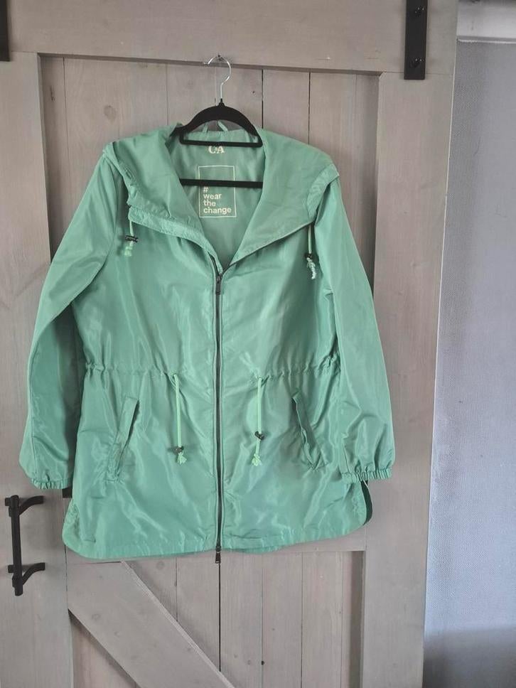 Regenjas lente maat 44  lengte 85cm van o tot o 60cm, Ophalen, Zo goed als nieuw, Jas of Mantel