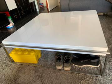GRATIS - salontafel hoogglans wit beschikbaar voor biedingen