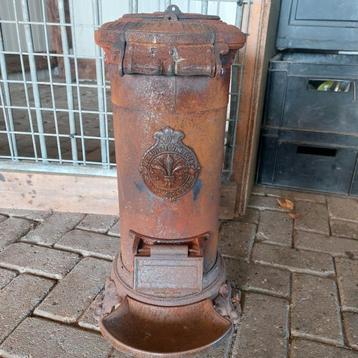 Oude Potkachel - Decoratief beschikbaar voor biedingen