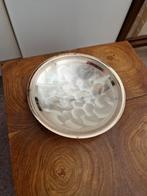 Vintage verzilverd schaaltje met bijzonder motief, Antiek en Kunst, Antiek | Schalen, Ophalen of Verzenden