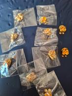 Klompen pins 10 x goudkleurig     ook ps, Verzamelen, Speldjes, Pins en Buttons, Ophalen of Verzenden, Zo goed als nieuw