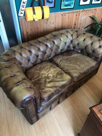 Chesterfield bank op wieltjes! beschikbaar voor biedingen