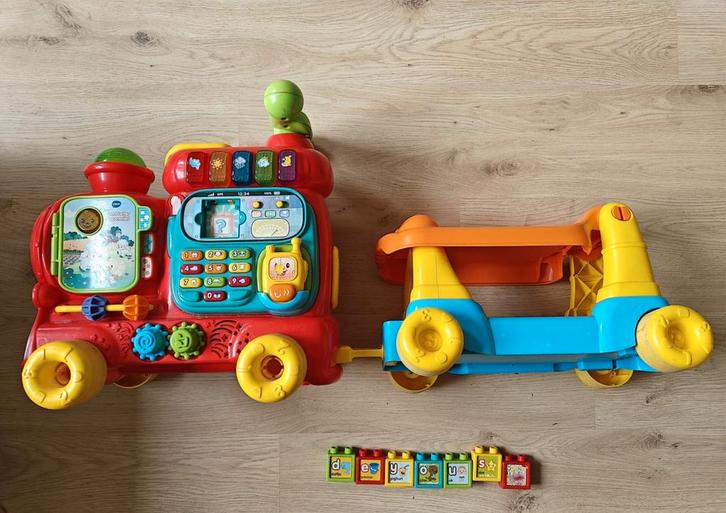 VTech trein rijd en leer letter locomotief, Kinderen en Baby's, Speelgoed | Vtech, Gebruikt, 6 maanden tot 2 jaar, Ophalen of Verzenden