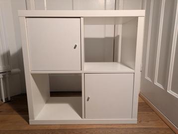 Ikea Kallax Kast 4 vakken met deuren beschikbaar voor biedingen