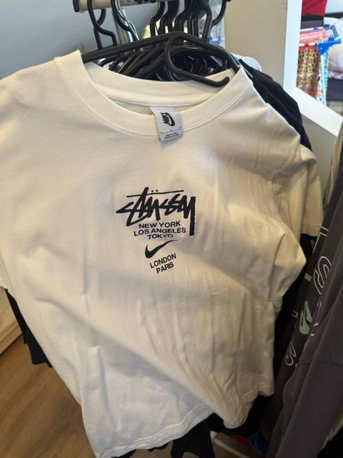 Nike X Stussy T-shirt M, Kleding | Heren, T-shirts, Nieuw, Wit, Ophalen of Verzenden