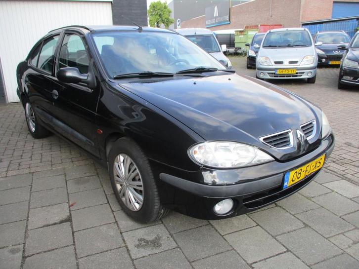 Renault Mégane 1.6-16V RXE AUTOMAAT! APK 10-2025!, Auto's, Renault, Te koop, Mégane, ABS, Airbags, Airconditioning, Boordcomputer