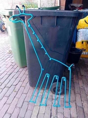 kea giraff kinder kapstok kleur blauw 1 meter 4 cm hoog beschikbaar voor biedingen
