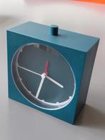 Blauwe Vintage alarmwekker van Ikea, model BAJK., Ophalen of Verzenden, Zo goed als nieuw, Analoog, Wekker of Tafelklok