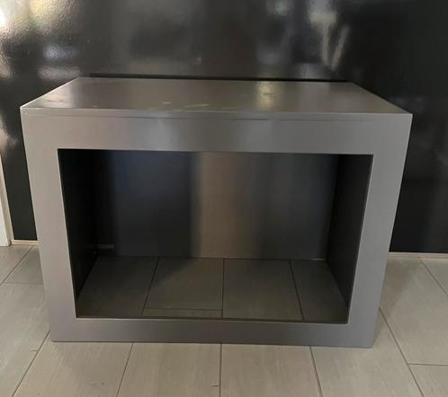 Honden Bench ombouw kleur  grijs, Dieren en Toebehoren, Hondenbenches, Zo goed als nieuw, Ophalen