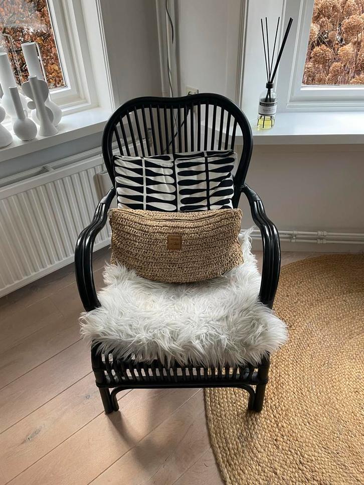Zwarte Rotan Riet Stoel - Karwei, Huis en Inrichting, Fauteuils, Zo goed als nieuw, Riet of Rotan, 50 tot 75 cm, Minder dan 75 cm
