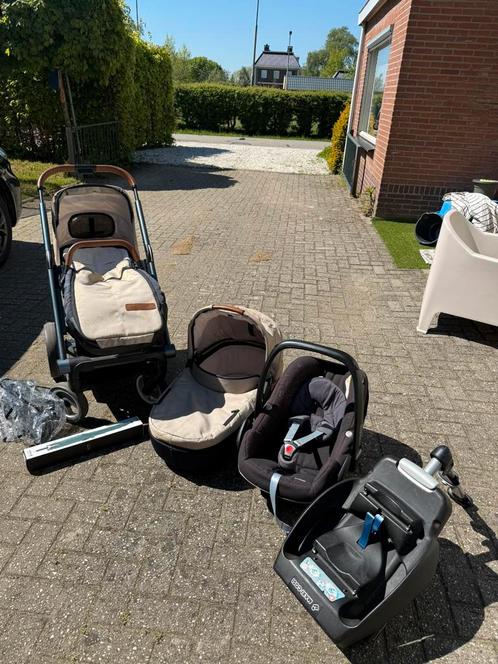 KOOPJE! Mutsy Igo urban Nomad & maxi cosi pebble met base, Kinderen en Baby's, Kinderwagens en Combinaties, Zo goed als nieuw