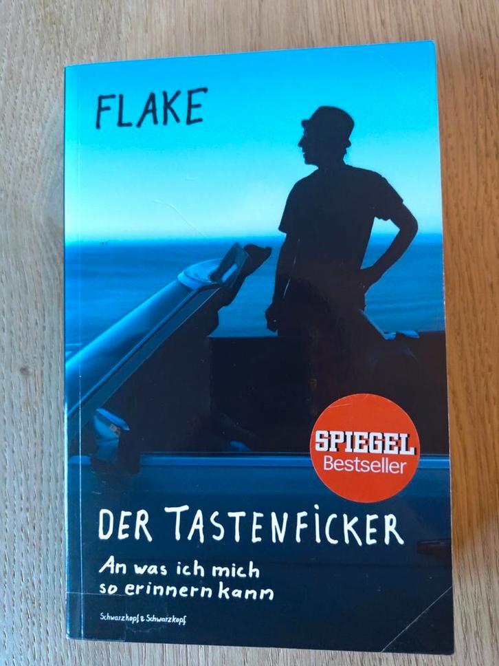 Flake - Der Tastenficker (Rammstein), Boeken, Biografieën, Zo goed als nieuw, Film, Tv en Media, Ophalen of Verzenden