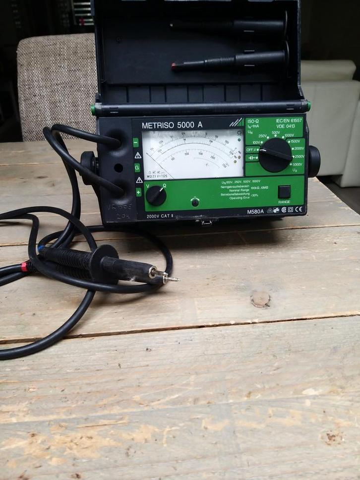 Metriso 5000A-isolatieweerstand meter, Doe-het-zelf en Verbouw, Gereedschap | Lasapparaten, Overige typen, 250 ampère of meer