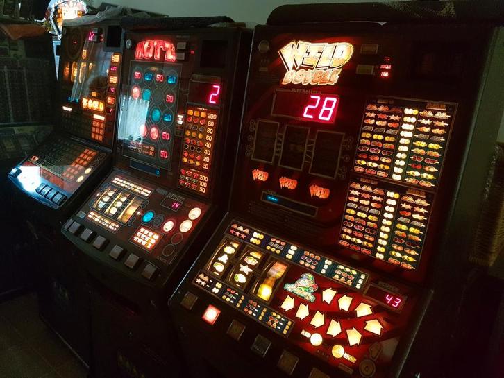 Leuke gokkast om mee te sparen., Verzamelen, Automaten | Gokkasten en Fruitautomaten, Gebruikt, Euro, Met sleutels, Ophalen of Verzenden