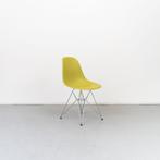 8x Vitra Eames DSR stoel mosterdgroen – rvs frame