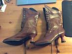 bruine lederlook laarsjes het hak. maat 35 uitstekende staat, Bruin, Lage of Enkellaarzen, Ophalen of Verzenden, Gedragen
