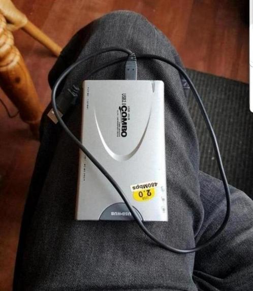 Alles-in-één combo-kaartlezer met 3-poorts USB-hub gebruikt, Computers en Software, USB Sticks, Ophalen of Verzenden