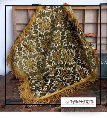 Vintage tafelkleed, 80 x 80 cm beschikbaar voor biedingen