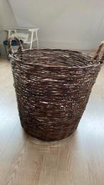 Mooie rieten mand voor hout of kerstboom, Huis en Inrichting, Woonaccessoires | Schalen en Manden, Ophalen, Gebruikt, Mand, Rond