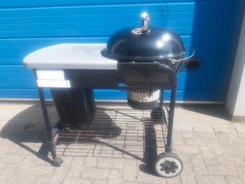 Weber performer deluxe GBS houtskool BBQ, van 730 nu 375 beschikbaar voor biedingen