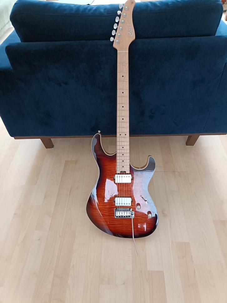 Cort 290, Muziek en Instrumenten, Snaarinstrumenten | Gitaren | Elektrisch, Zo goed als nieuw, Solid body, Overige merken, Ophalen
