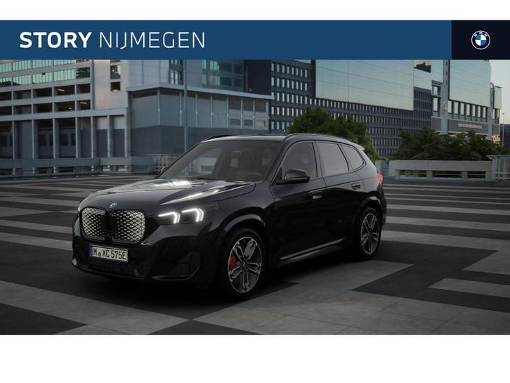 BMW iX1 eDrive20 M Sport / Panoramadak / Sportstoelen / Acht, Auto's, BMW, Bedrijf, Te koop, iX1, Achteruitrijcamera, Alarm, Bochtverlichting