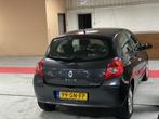 Renault Clio 1.2-16V Team Spirit, 47 €/maand, Origineel Nederlands, Te koop, Zilver of Grijs