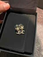 Chanel oorbellen original, Ophalen of Verzenden, Zo goed als nieuw, Zilver, Overige materialen