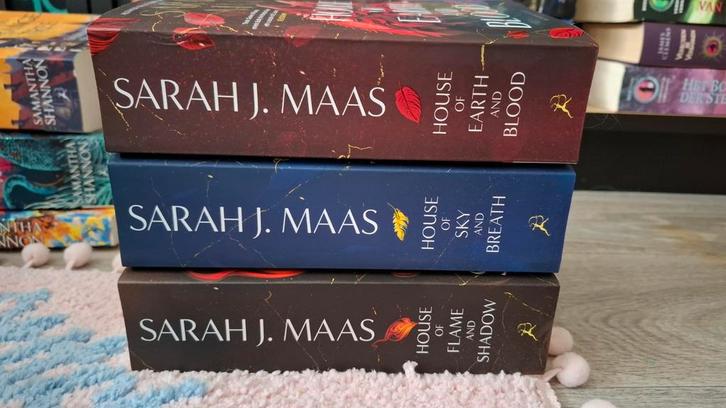 Engelse versie Cresent City, Boeken, Fantasy, Nieuw, Ophalen