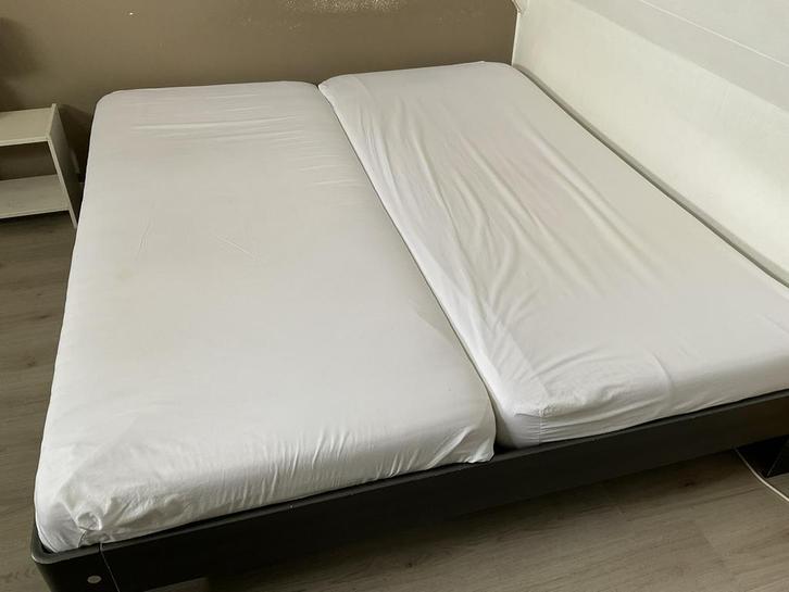 Auping Auronde 180x200 donkergrijs/zwart, Huis en Inrichting, Slaapkamer | Bedden, Gebruikt, Tweepersoons, 180 cm, Hout, Zwart