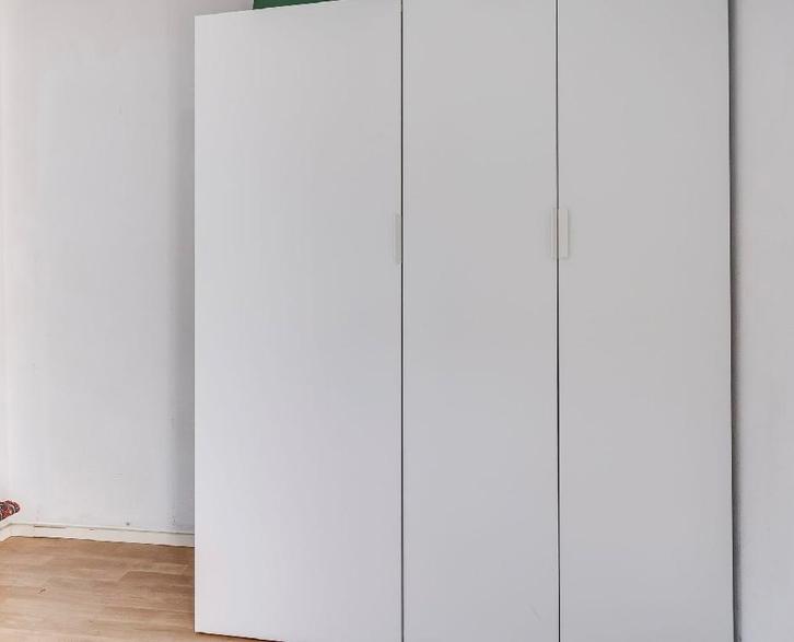 Witte kast in goede staat, Huis en Inrichting, Kasten | Kledingkasten, Zo goed als nieuw, 150 tot 200 cm, 100 tot 150 cm, 50 tot 75 cm