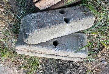 Bouwhekvoeten gratis B&G beschikbaar voor biedingen