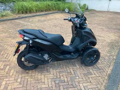 Piaggio MP3 Yourban 300 (auto rijbewijs), Motoren, Motoren | Piaggio, Particulier, Scooter, 12 t/m 35 kW, 1 cilinder, Handvatverwarming