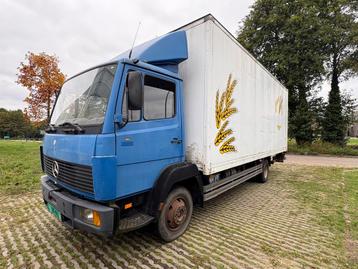 Mercedes-Benz 811 Bakwagen / 6 meter bak beschikbaar voor biedingen