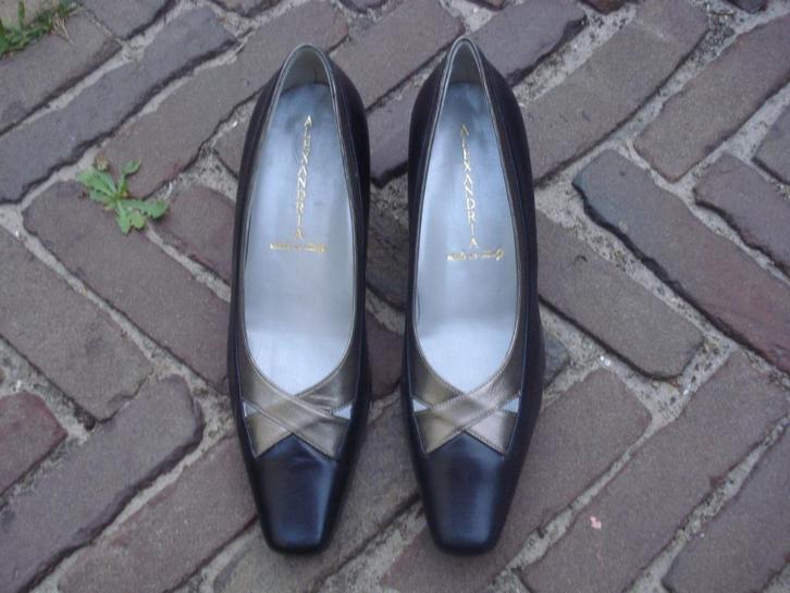 GRATIS VERZENDEN NIEUWE ZWARTE LEREN ALEXANDRIA PUMPS 39,5, Kleding | Dames, Schoenen, Nieuw, Schoenen met lage hakken, Zwart