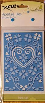 Xcut Aperture Dies - Emboss & Cut Frame - Amore XCU503106, Ophalen of Verzenden, Nieuw, Overige thema's, Pons of Mal