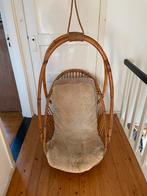 Prachtige vintage rotan hangstoel eggchair, Riet of Rotan, Gebruikt, Vintage, Bruin