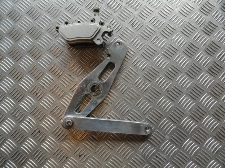 Achter remklauw met aluminium bracket, Motoren, Onderdelen | Harley-Davidson, Gebruikt, Verzenden