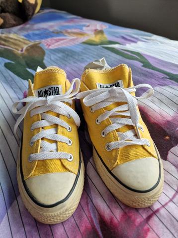 Converse All Stars geel  maat 38 vintage pre-Nike allstar  beschikbaar voor biedingen