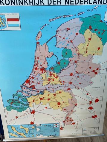 Schoolkaart Koninkrijk der Nederlanden beschikbaar voor biedingen