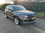 Volkswagen Tiguan 1.4 TSI 2013 Grijs R line r line, Auto's, Voorwielaandrijving, 15 km/l, 4 cilinders, 122 pk