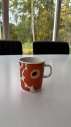 Marimekko mok, abrikooskleurig, Huis en Inrichting, Ophalen of Verzenden, Zo goed als nieuw, Overige stijlen, Kop(pen) en/of Schotel(s)