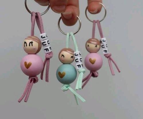 Sleutelhanger juf bedankje gelukspoppetje juffendag, Verzamelen, Sleutelhangers, Nieuw, Ophalen of Verzenden