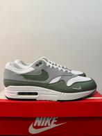 Nike air max 1 Spirol Sage maat 43 nieuw!, Kleding | Heren, Schoenen, Overige kleuren, Nieuw, Ophalen of Verzenden, Sneakers of Gympen